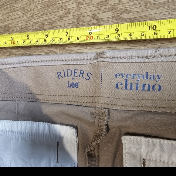 Lee Riders Everyday Chino Pants in Beige - Picture 3 of 6